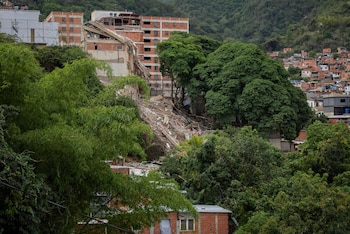 El edificio del Colegio Agustiniano San Judas Tadeo que colapsó sin dejar ningún fallecido, nueve días después de los terremotos de magnitud 7,2 y 7,5 que han causado al menos 2.645 muertes, este viernes en Caracas (Venezuela) (EFE/ Rayner Peña)
