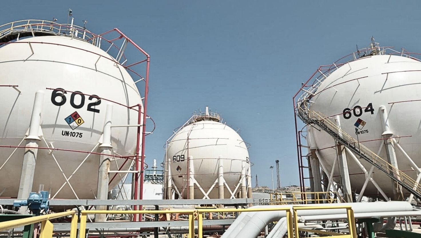 La inestabilidad en Petroperú se refleja en el cambio de 12 presidentes del directorio en menos de cinco años, agravando la crisis institucional y el deterioro de la empresa.