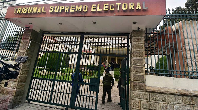 Frontis del Tribunal Supremo Electoral en La Paz, Bolivia.Foto: APG