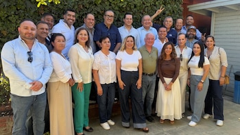 Ernesto Ruffo es arropado por el PAN en Baja California: políticos lo visitan en su casa, donde cumple prisión domiciliaria