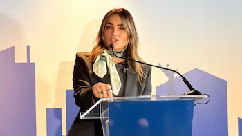 Rojo de la Vega ofrece apoyo a madres buscadoras tras represión en el Mundial