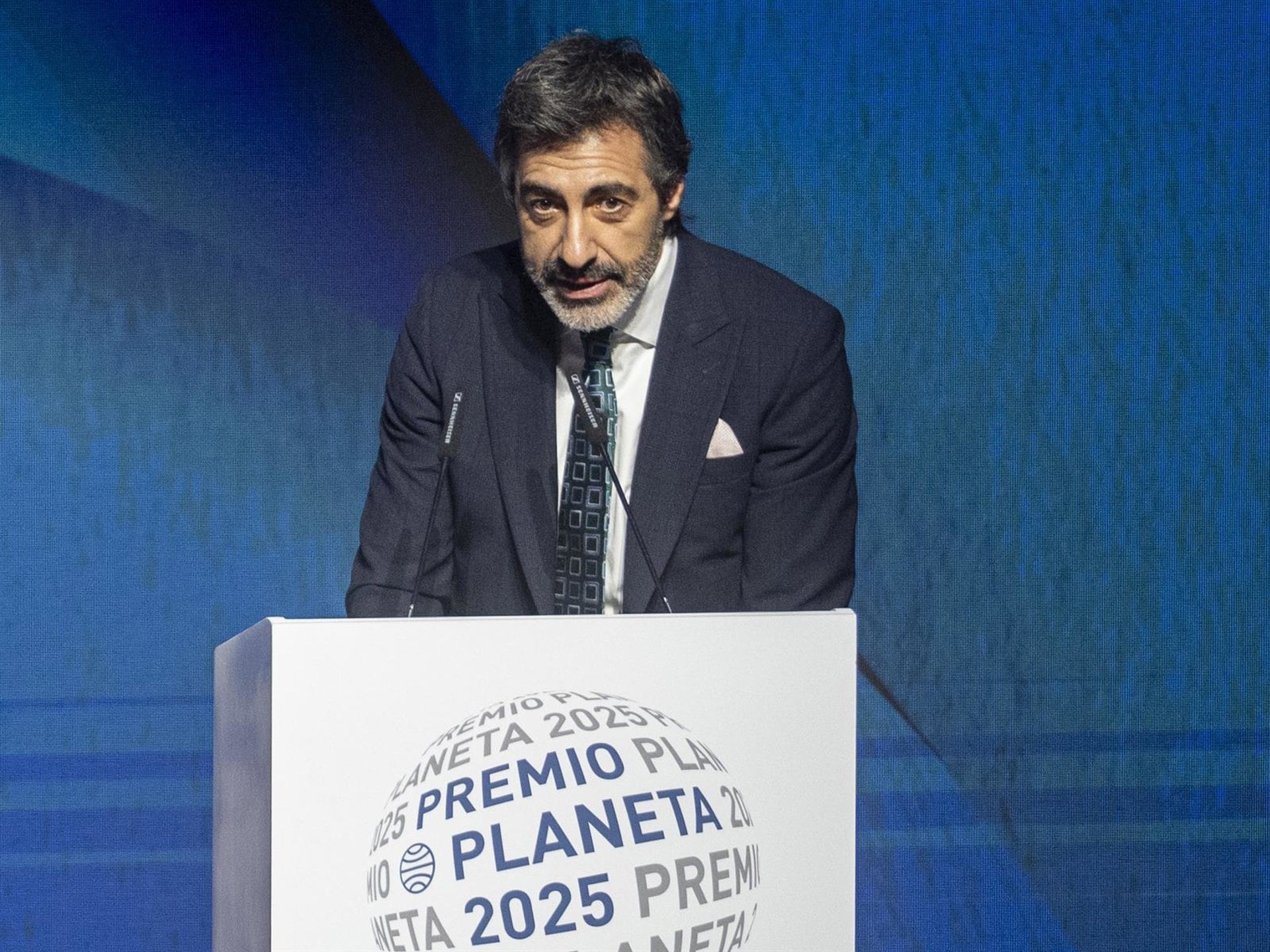 Juan del Val gana el Premio Planeta 2025. Su romántica dedicatoria a Nuria Roca: