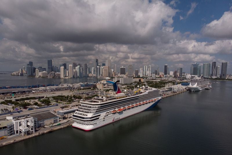 La estimación de pasajeros de cruceros para 2027 supera en 57% los registros alcanzados en 2019. (REUTERS/Marco Bello/Archivo)
