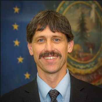 John Rodgers es un senador