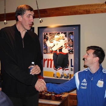 Gheorghe Muresan y Messi