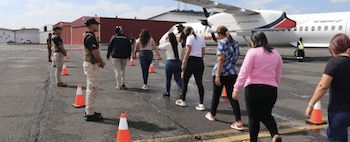 Algunos ciudadanos ecuatorianos detenidos decidieron regresar a su país por voluntad propia, aseguraron las autoridades. (Migración)