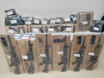 El armamento asegurado 
(FGE Quintana