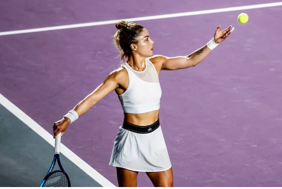 La tenista mexicana no podrá medirse ante Jasmine Paolini en la siguiente fase pero tendrá su revancha en el torneo de dobles. (Instagram: Renata Zarazúa)