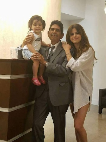 Selena Gómez con su papá