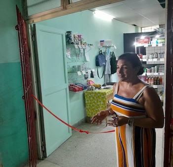 El hospital Saturnino Lora de Santiago de Cuba abrió un punto de venta de artículos de higiene y aseo personal para pacientes y trabajadores. (Cortesía: Hospital Provincial Clínico Quirúrgico Docente "Saturnino Lora Torres")
