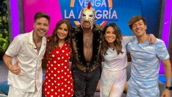 “Con una llamada te manda