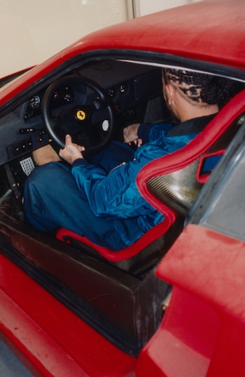Lewis Hamilton restauró una Ferrari abandonada