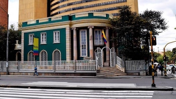 Al interior de la Institución