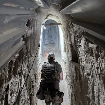 Funcionários pesavam 23 libras