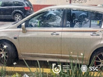 En ese automóvil circulaba el presunto miembro de los H1-A1 cuando fue detenido. Crédito: FGJCDMX