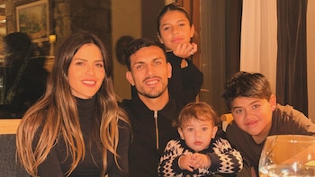 El álbum de fotos del viaje relámpago de Leandro Paredes a Bariloche junto a su familia tras el permiso especial que le dio Boca Juniors