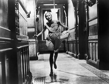 Mía Farrow en una escena