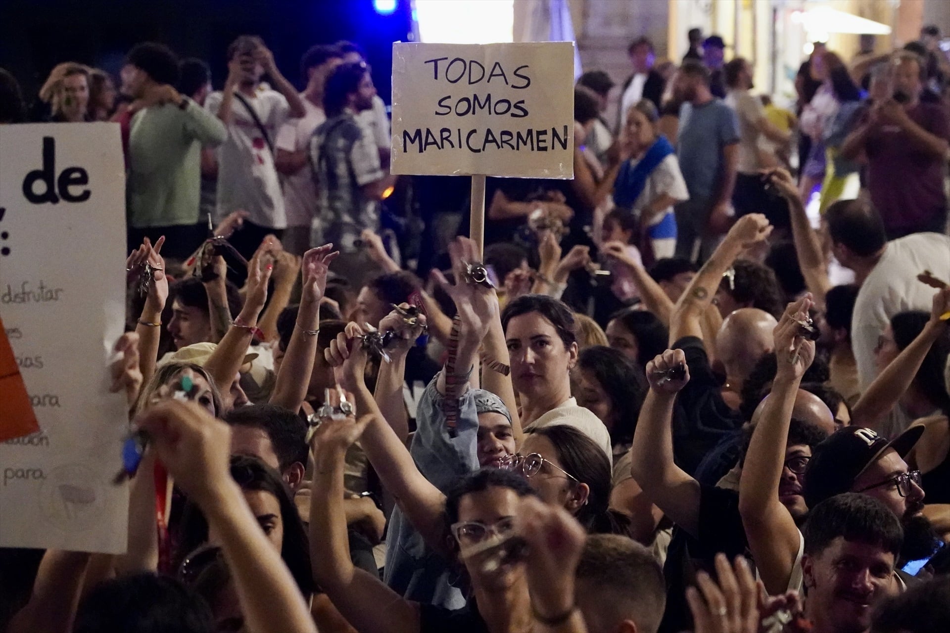 Imagen de una manifestación por el derecho a la vivienda digna en Málaga. (Álex Zea / Europa Press)