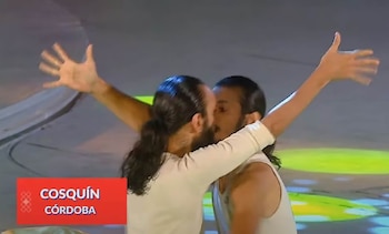 Ezequiel y Facundo Posse beso festival de Cosquín