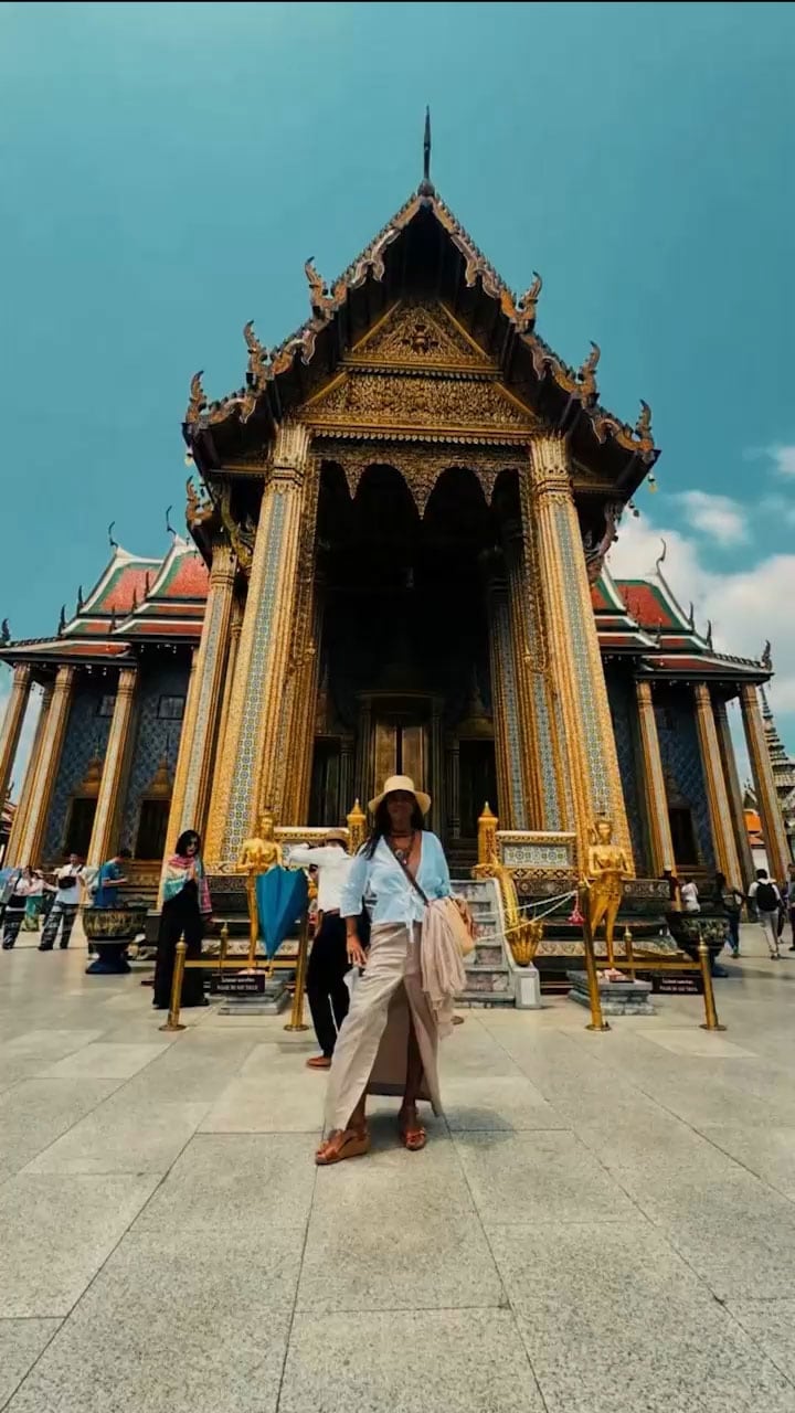 Wat Traimit, con la mayor estatua de oro macizo del mundo, y Wat Pho, famoso por el Buda reclinado, formaron parte del itinerario de Anamá Ferreyra en Tailandia