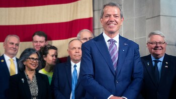 El gobernador de Nebraska no