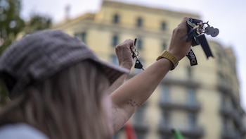 Del control de los alquileres a desahucios: las diferencias entre grupos que retrasan el decreto de vivienda