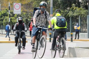 Los ciclistas en el país