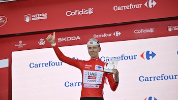 Pogacar da el primer golpe a La Vuelta en Andorra
