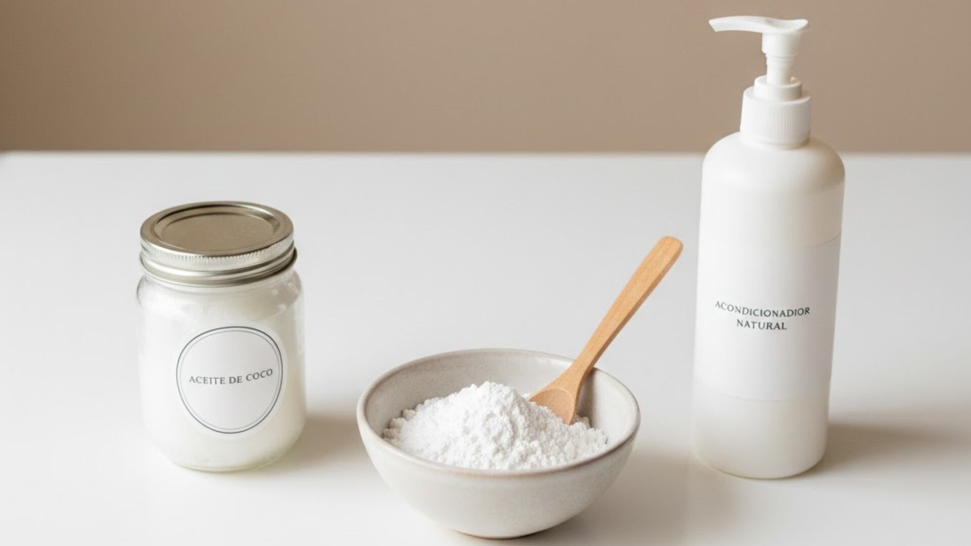 La maicena ayuda a suavizar el cabello y reducir el frizz de manera natural.
(Gemini)