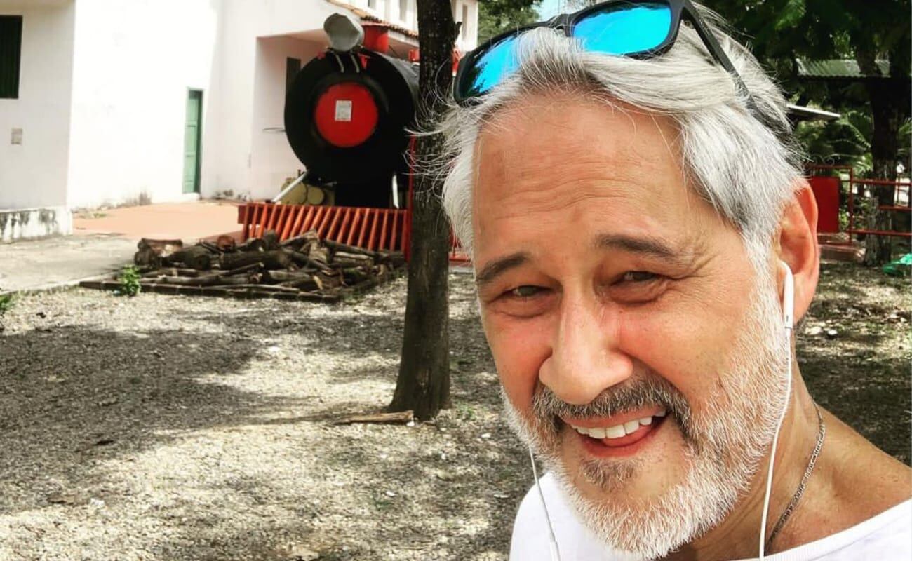 Teodoro recordó que llegó a consumir alcohol constantemente durante sus jornadas laborales, enfrentando hasta 18 recaídas antes de lograr la sobriedad - crédito @manuelteodorober/Instagram