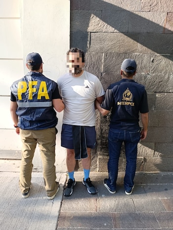 Las maniobras de la red incluían la simulación de operaciones comerciales y el empleo de empresas fachada