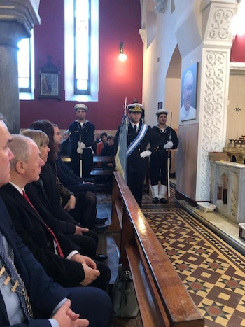 Celebración religiosa en la iglesia