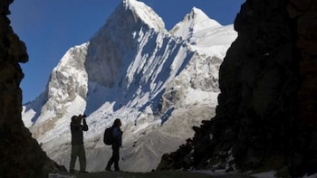 Perú perdió cerca del 42 % de su superficie glaciar en seis décadas: especialista del Inaigem alerta sobre los riesgos del deshielo