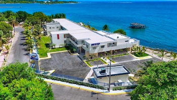 Inauguran nuevo hotel escuela Guarocuya en República Dominicana para formar a jóvenes en turismo y empleo local