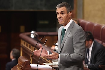 03/09/2026 El presidente del Gobierno, Pedro Sánchez, comparece durante una sesión plenaria en el Congreso de los Diputados, a 3 de septiembre de 2026, en Madrid (España). Sánchez comparece este jueves ante el Pleno del Congreso para informar sobre la gestión del Ejecutivo en relación con los hechos ocurridos en Ceuta desde el pasado 30 de julio y sobre la situación que atraviesa la ciudad autónoma.
POLITICA
Eduardo Parra - Europa Press