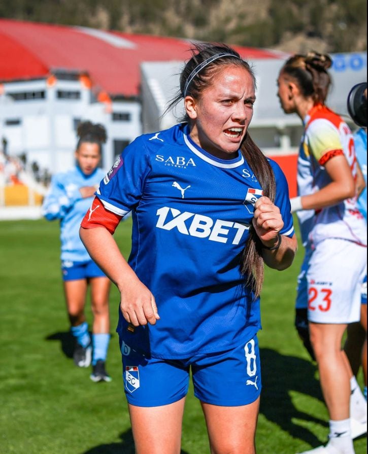 Sporting Cristal e Universitário chegaram à final após campanhas consistentes. O azul-claro perdeu as duas chaves eliminatórias, enquanto o creme ficou invicto e eliminou o Alianza Lima. (Liga Feminina)