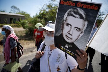 Un grupo de feligreses salvadoreños