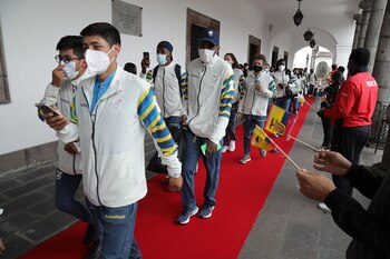 Llegada de la delegación de deportistas olímpicos y paralímpicos al Palacio de Carondelet.