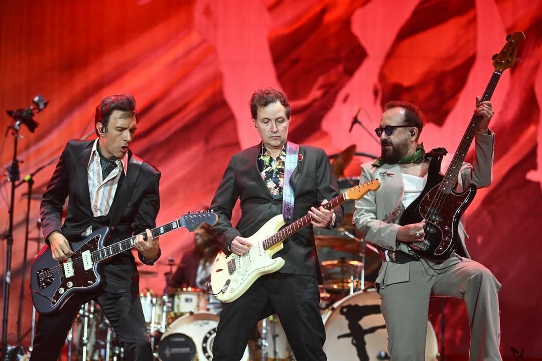 Fobia ofrece un enérgico concierto en el escenario del Estadio GNP Seguros como parte de la edición 2026 del festival Vive Latino. (Fobia: Instagram )