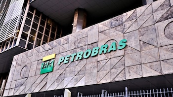 Lula y Paz convienen agilizar las negociaciones entre Petrobras e YPFB para la explotación de gas