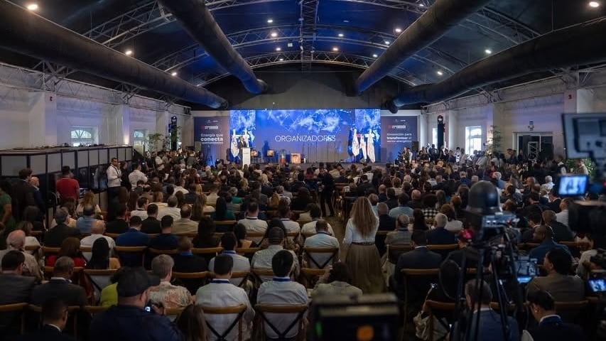 (Ministerio Administrativo de la Presidencia)