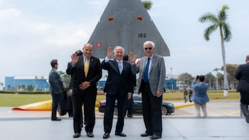 En el lado izquierdo de