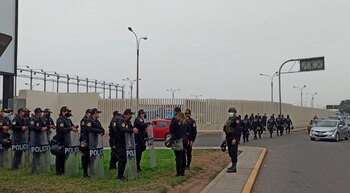 Resguardo policial en Jorge Chávez.