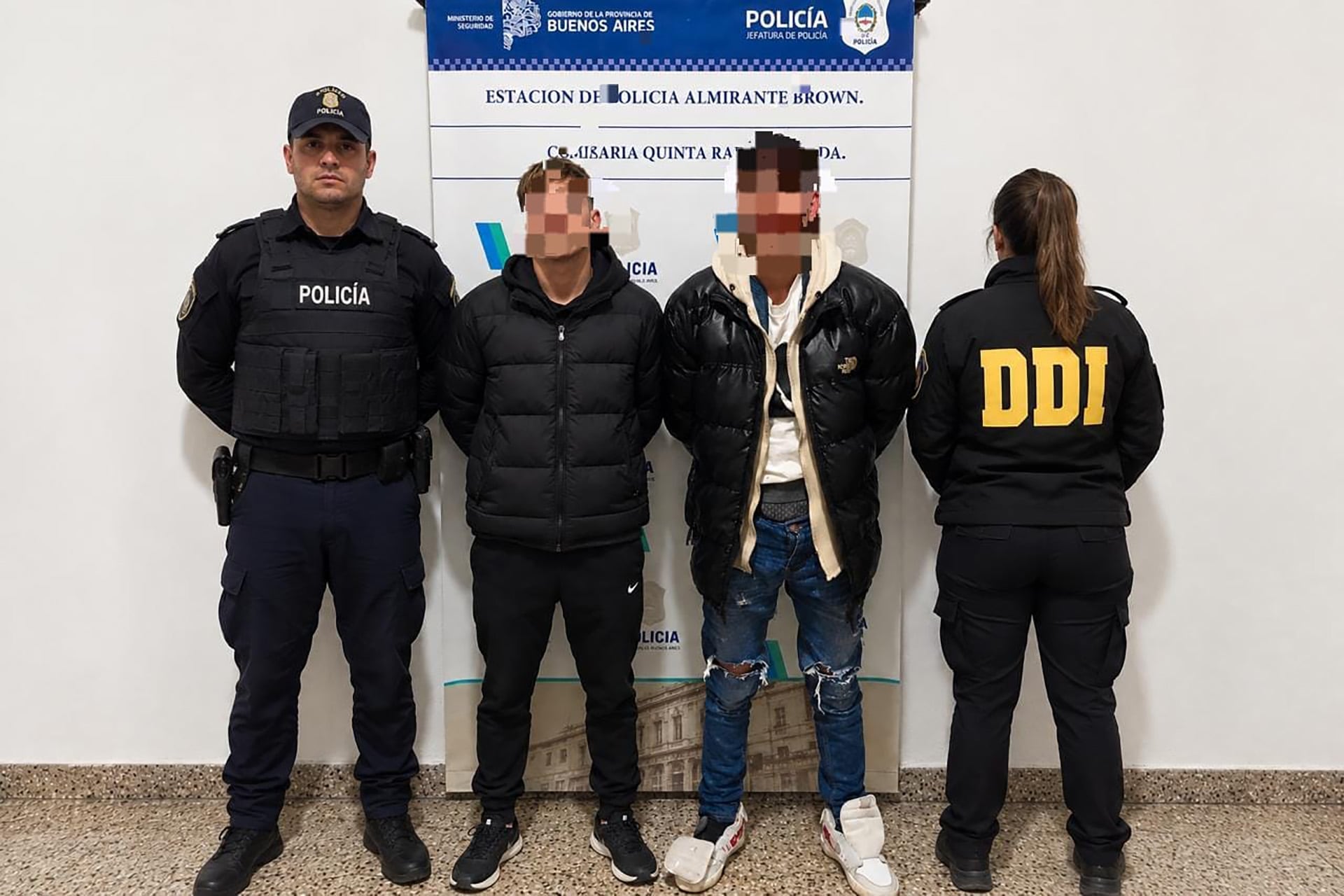 Dos de los sospechosos arrestados