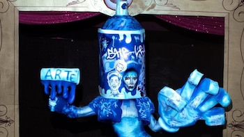 She Lea Thole se corona