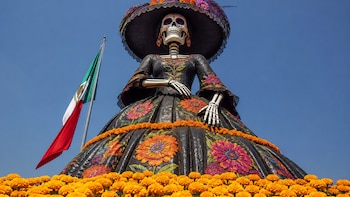 Ofrenda Monumental del Zócalo buscará romper récord Guinness: cuándo estará disponible y más actividades gratis el Día de Muertos 2026