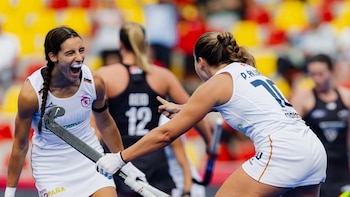 Las 'RedSticks' derrotan a Nueva Zelanda y se meten en la segunda fase del Mundial