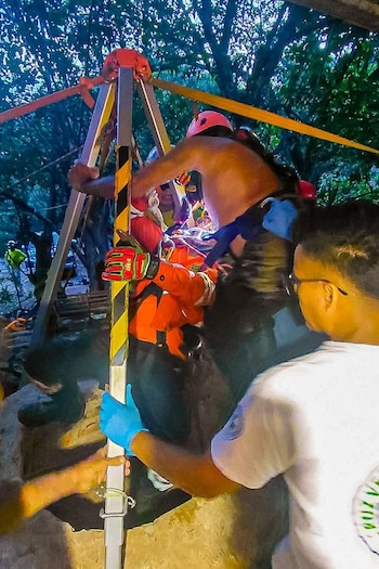 Un incendio de vehículo en el kilómetro 151 de la Panamericana, San Miguel, fue controlado por equipos de emergencia. El hecho solo causó daños materiales. (Cortesía: Secretaría de Prensa)