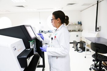 Lupita Guadalupe Mireles prueba el