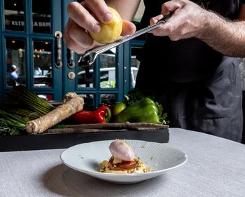 Postre de melocotón y cítricos